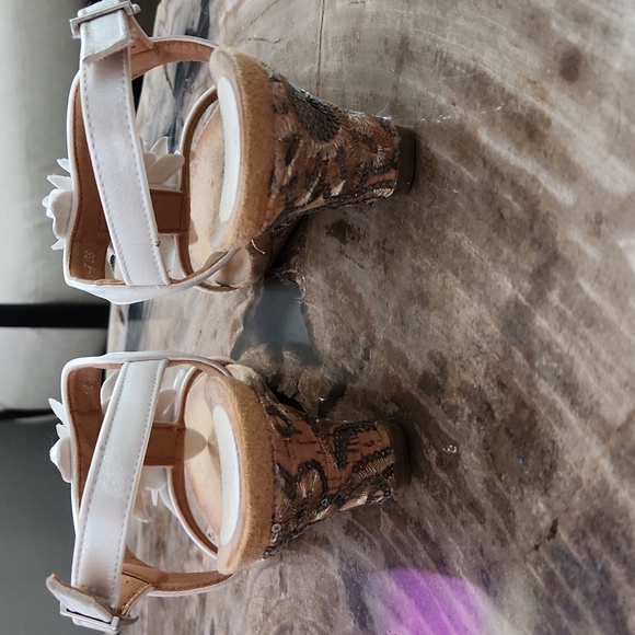 Patrizia by Spring Step Women's Flower Wedge Sandals Size 38 - Picture 2 of 9